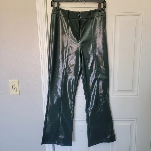 NWT 7 For All Mankind Faux Leather Cropped Wide Leg Shiny Green Pants Size M - Picture 2 of 14